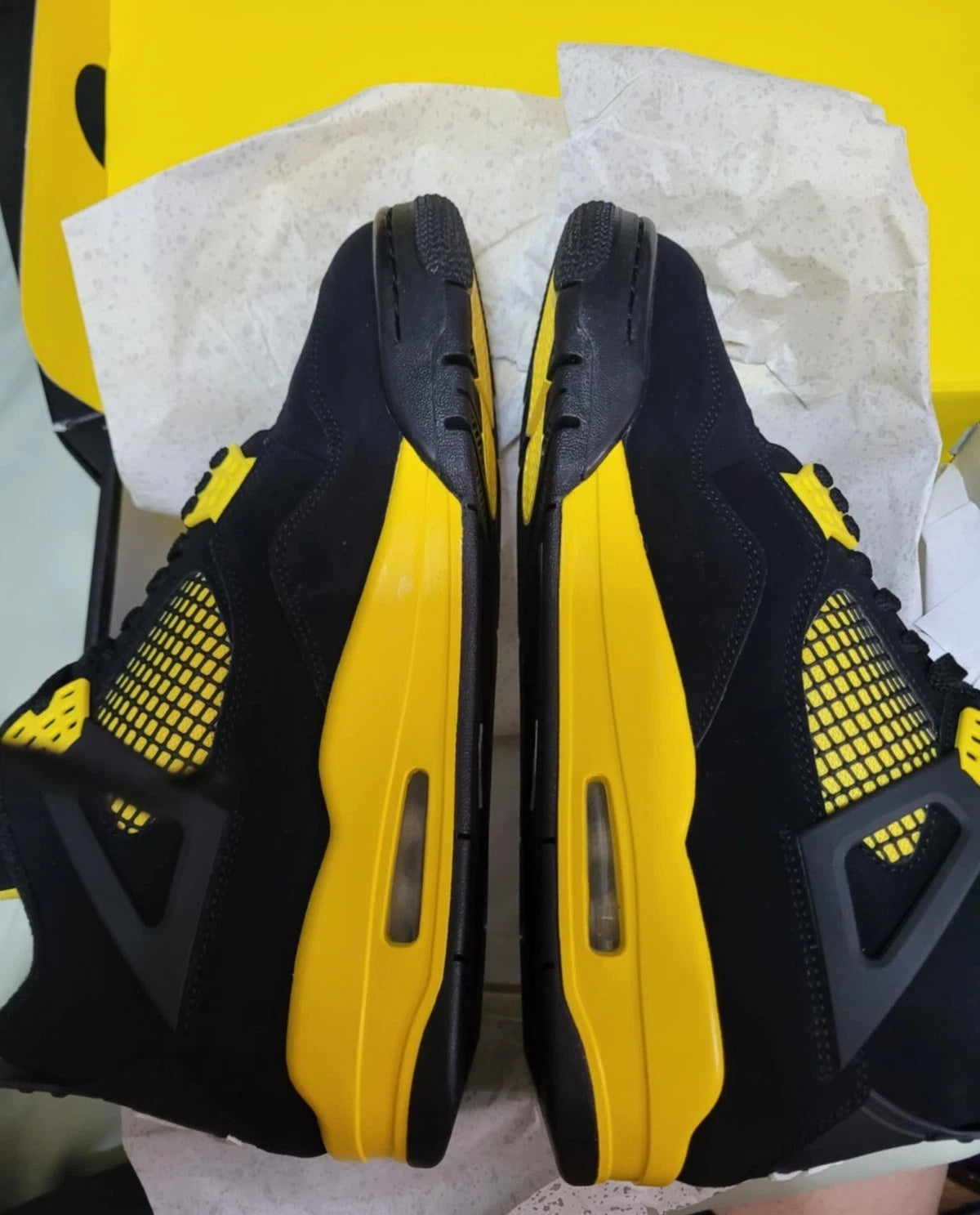Jordan 4 Retro Black Tour Yellow DH6927-017